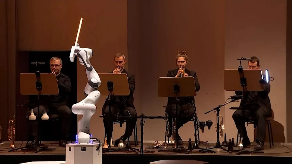 Orquesta Sinfónica de Dresde bajo la batuta de un robot