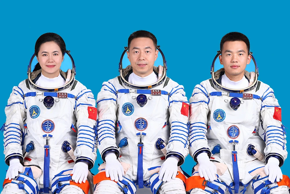China presentó tripulación aeroespacial del Shenzhou-19