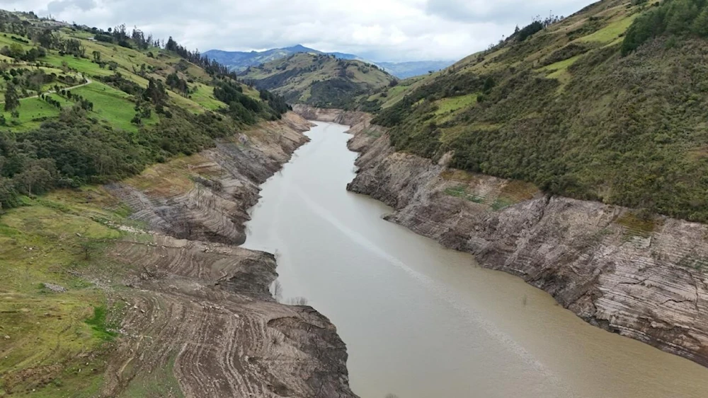 Ecuador promueve compra de plantas eléctricas por crisis energética