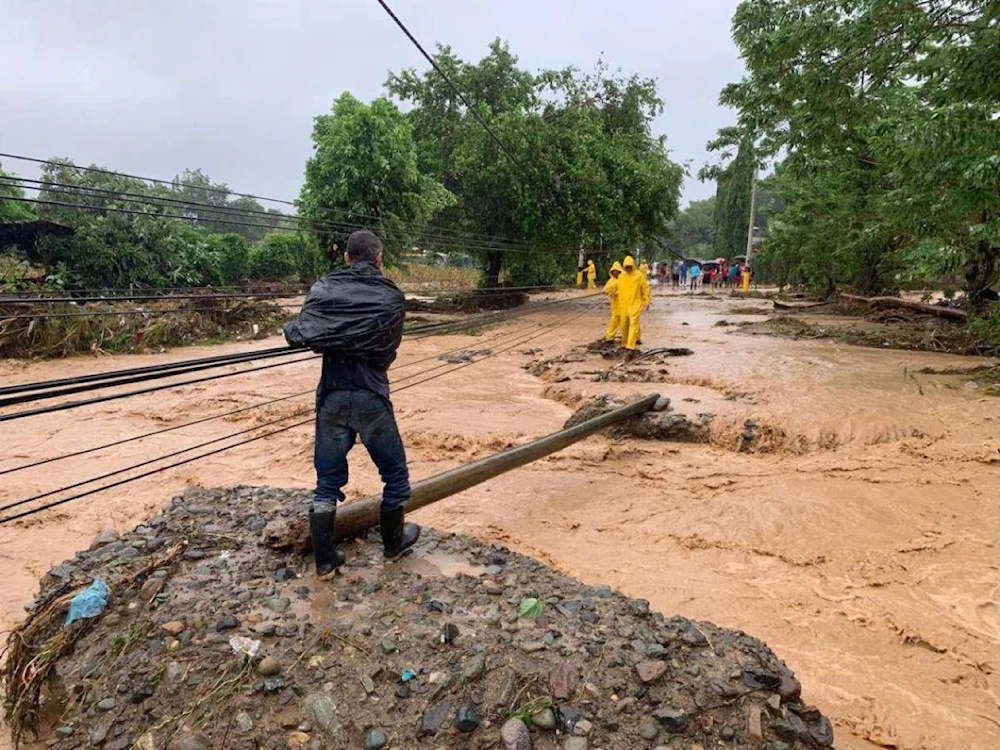 Tormenta Sara deja a cientos de damnificados en Honduras