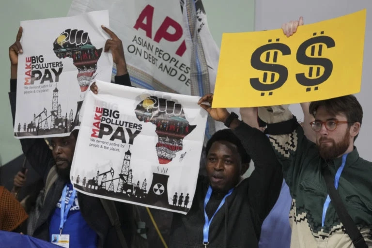 Activistas medioambientales exigen a países ricos pago billonario
