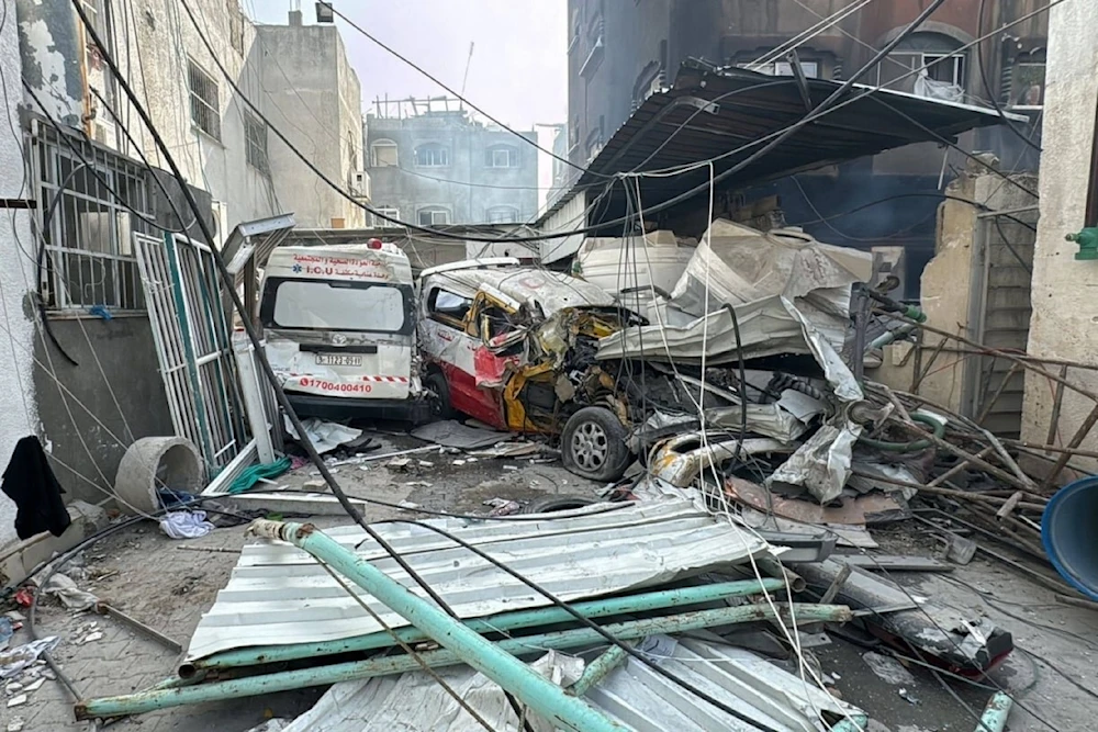 Israel ataca instituciones médicas y obliga al desplazamiento en Gaza