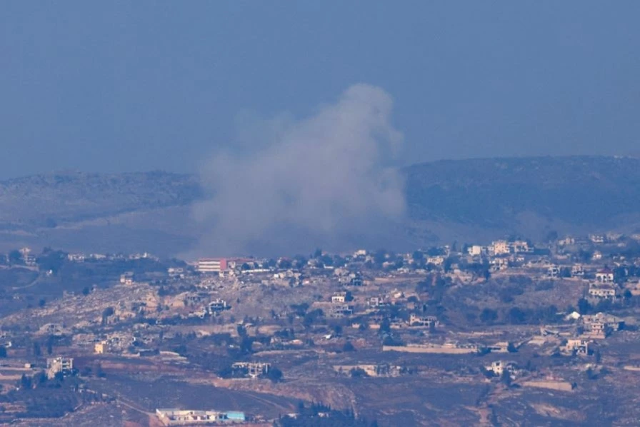 Israel mata a un civil, hiere a un soldado y destruye casas en Líbano