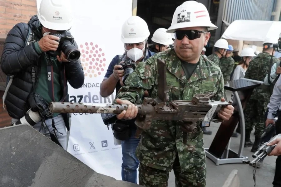 Colombia incinera más de 23.000 armas para construir un futuro de paz