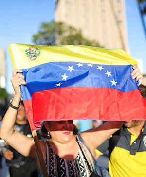Venezuela marcha pacíficamente en las calles de Caracas por la paz de Venezuela
