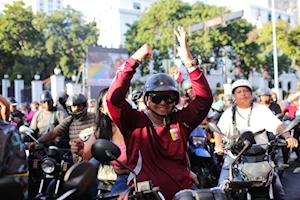 Venezuela marcha pacíficamente en las calles de Caracas por la paz de Venezuela