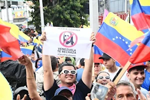 Venezuela marcha pacíficamente en las calles de Caracas por la paz de Venezuela