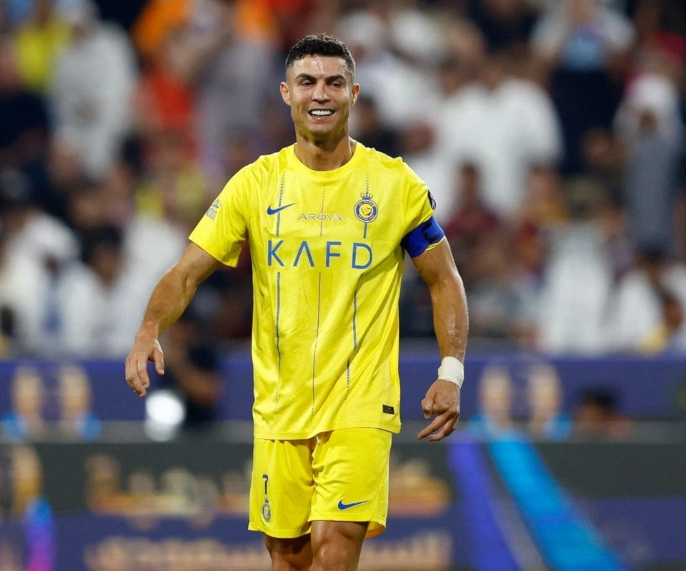 Cristiano Ronaldo otra vez al ruedo, lanza su canal de Youtube