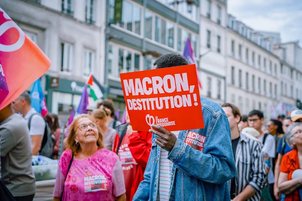 Francia: Manifestantes exigen destitución de presidente Macron