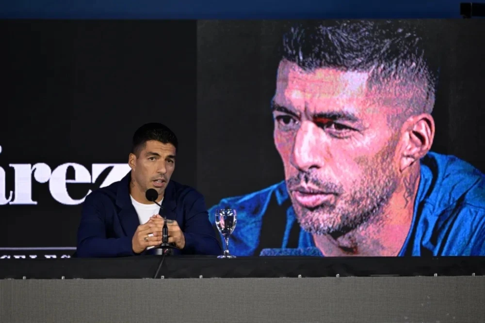 Luis Suárez anuncia su retiro de la Selección de Uruguay