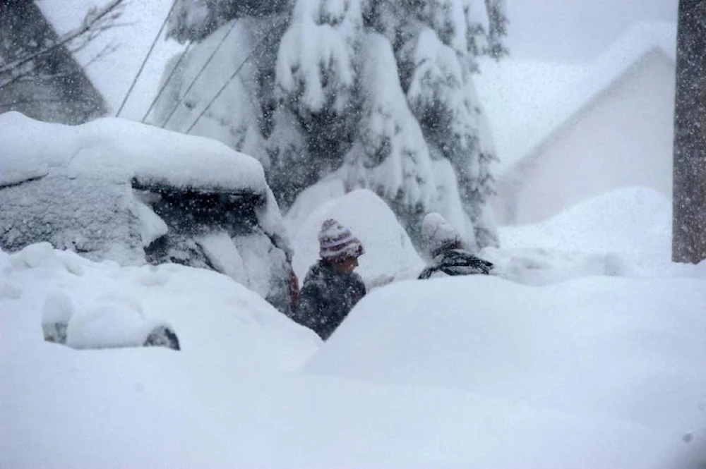 Tormenta invernal paraliza sur de EEUU, 3.000 vuelos cancelados