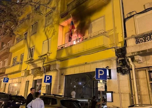 El consulado de Lisboa recibió ataque con bombas incendiarias