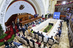 Reunión del Parlamento venezolano con partidos políticos para definir cronograma electoral