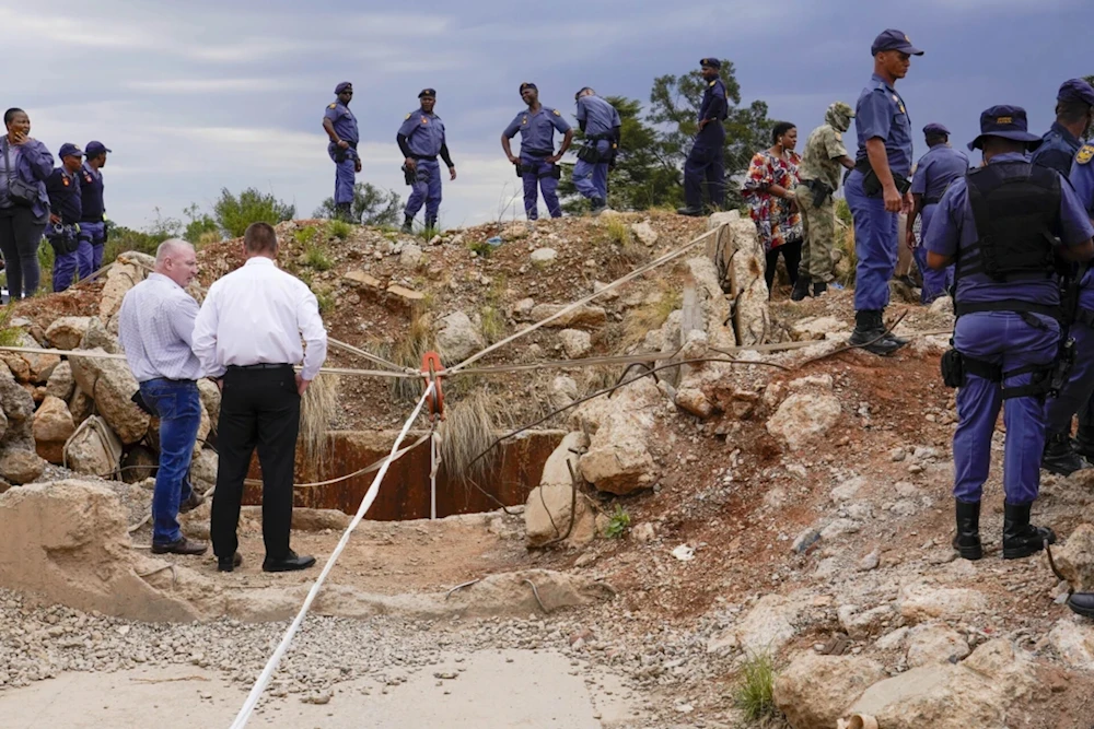 Sudáfrica lanza misión de rescate para salvar a mineros ilegales