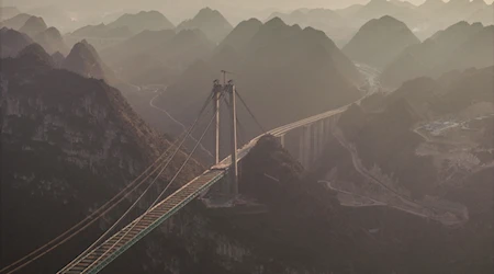 El puente más alto del mundo se inaugurará este 2025 en China