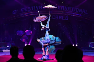 Más de 200 acróbatas de 22 países participan en el 47° Festival Internacional de Circo de Montecarlo en Mónaco