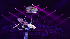 Más de 200 acróbatas de 22 países participan en el 47° Festival Internacional de Circo de Montecarlo en Mónaco