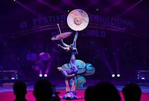 Más de 200 acróbatas de 22 países participan en el 47° Festival Internacional de Circo de Montecarlo en Mónaco