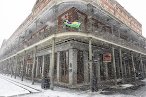 La ciudad estadounidense de Nueva Orleans despierta cubierta de nieve: el fenómeno más sorprendente desde 2009