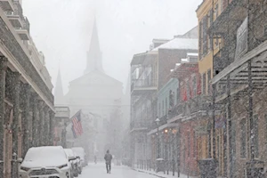 La ciudad estadounidense de Nueva Orleans despierta cubierta de nieve: el fenómeno más sorprendente desde 2009