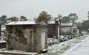 La ciudad estadounidense de Nueva Orleans despierta cubierta de nieve: el fenómeno más sorprendente desde 2009