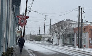 La ciudad estadounidense de Nueva Orleans despierta cubierta de nieve: el fenómeno más sorprendente desde 2009