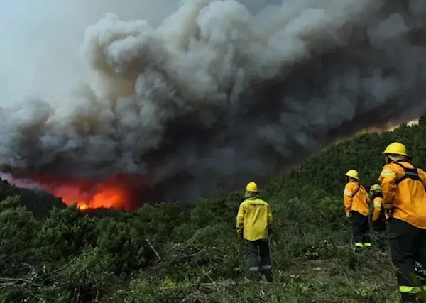 Con más de 5.800 hectáreas afectadas, el incendio en el Parque Nacional Nahuel Huapi amenaza lagos, cerros y biodiversidad