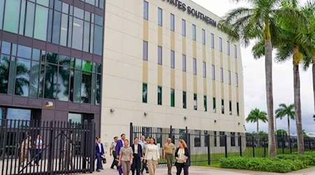 Frente de la sede del Comando Sur en Miami. Tiene jurisdicción sobre Latinoamérica y el Caribe