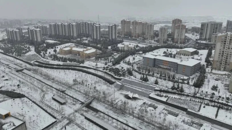 Clima extremo en Türkiye: fuertes nevadas afectan a Estambul