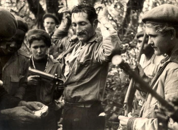 "¡Pues aquí todos son comunistas!"
