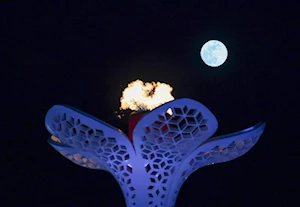 Así de deslumbrante se vio la Luna de Nieve de este 12 de febrero: un novilunio que coincide con el Año Nuevo Chino, y una espectacular alineación planetaria