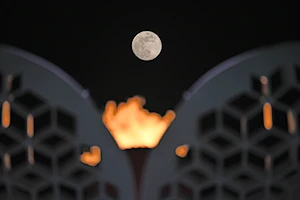 Así de deslumbrante se vio la Luna de Nieve de este 12 de febrero: un novilunio que coincide con el Año Nuevo Chino, y una espectacular alineación planetaria