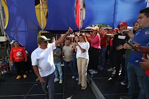 Miles de jóvenes venezolanos marcharon por Caracas este 12 de febrero para conmemorar el Día de la Juventud