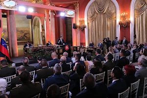 Presidente Maduro presenta Proyecto de Reforma Constitucional ante el Parlamento