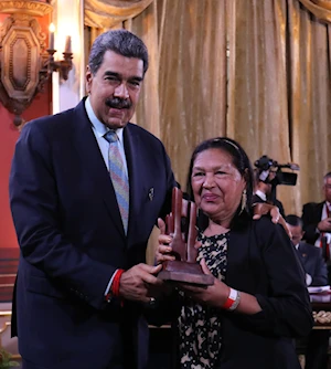 Presidente Maduro presenta Proyecto de Reforma Constitucional ante el Parlamento