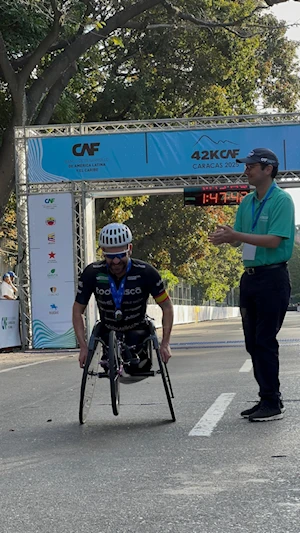 Ejemplos de esfuerzo y dedicación: Maratón CAF Caracas 2025 reunió a más de 6.000 corredores