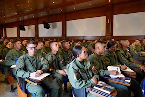 Venezuela, del bloqueo a la recuperación: cadetes de la Academia Militar conocen sobre las afectaciones de las medidas coercitivas de EEUU