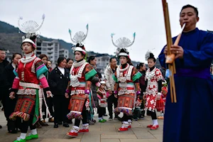 Color, tradición y música en el Festival Gannangxiang: la celebración centenaria del pueblo Miao en Guizhou, China