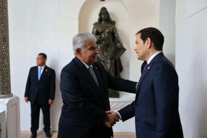 Panamá cierra memorándum con China y se inclina a Estados Unidos