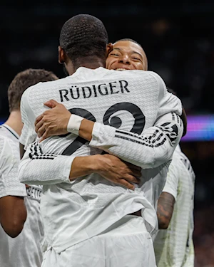¡Exhibición de Kylian Mbappé!: con un hat-trick en el Bernabéu, el francés destroza al Manchester City de Guardiola y mete al Real Madrid en los octavos de final de la Champions League