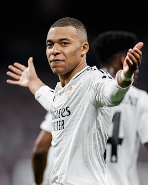 ¡Exhibición de Kylian Mbappé!: con un hat-trick en el Bernabéu, el francés destroza al Manchester City de Guardiola y mete al Real Madrid en los octavos de final de la Champions League