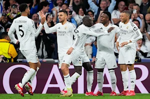¡Exhibición de Kylian Mbappé!: con un hat-trick en el Bernabéu, el francés destroza al Manchester City de Guardiola y mete al Real Madrid en los octavos de final de la Champions League