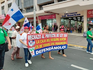 Panameños rechazan en las calles las reformas a la Caja de Seguro Social