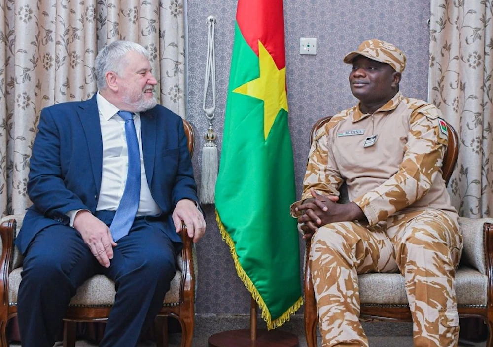 Ministro de Seguridad de Burkina Faso recibe a embajador de Rusia