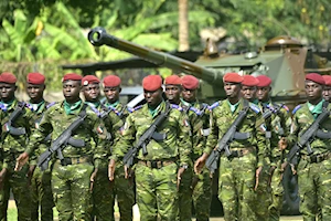 Francia transfiere oficialmente el control de su base militar en Costa de Marfil al ejército marfileño, en medio de cambios en su presencia en África