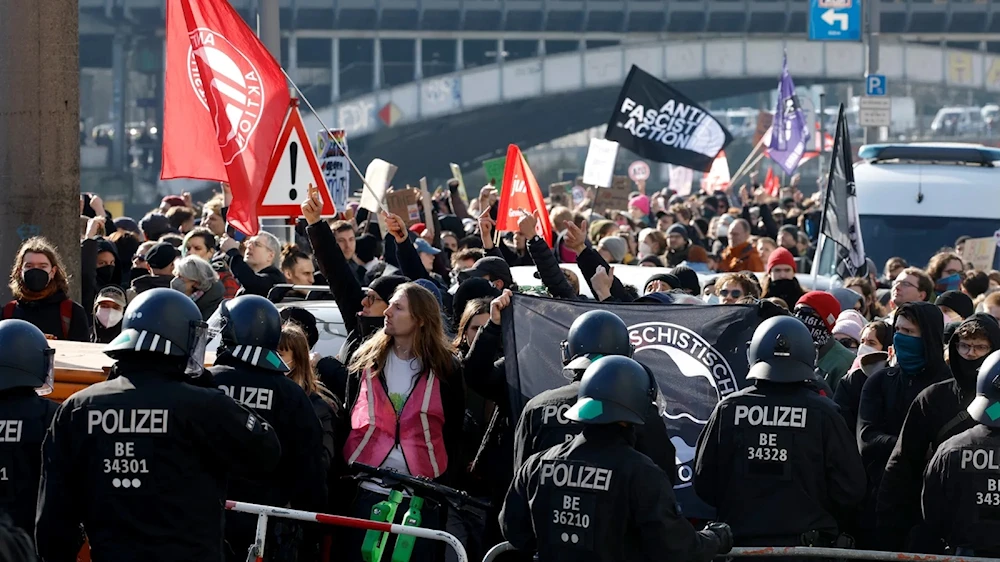 Alemanes rechazan marcha neonazi a pocas horas de las elecciones