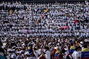 Más de 4 mil niños y niñas de Venezuela ofrecieron en Caracas un megaconcierto por los 50 años del "El Sistema"