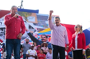 En imágenes: Venezolanos se manifestaron contra el colonialismo el 27 de febrero