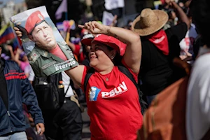 En imágenes: Venezolanos se manifestaron contra el colonialismo el 27 de febrero
