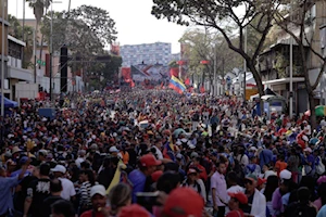 En imágenes: Venezolanos se manifestaron contra el colonialismo el 27 de febrero